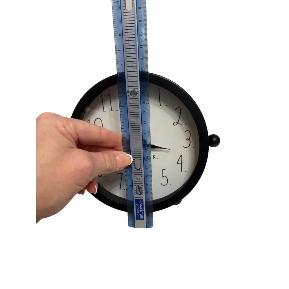 RAE DUNN ROUND Black CLOCK BATTERY OPERATED